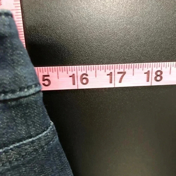 J. Jill Smooth Fit, slim ankle, blue denim 5 pocket, belt loop - Picture 7 of 8